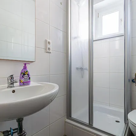 Monteurwohnung In Apartment *